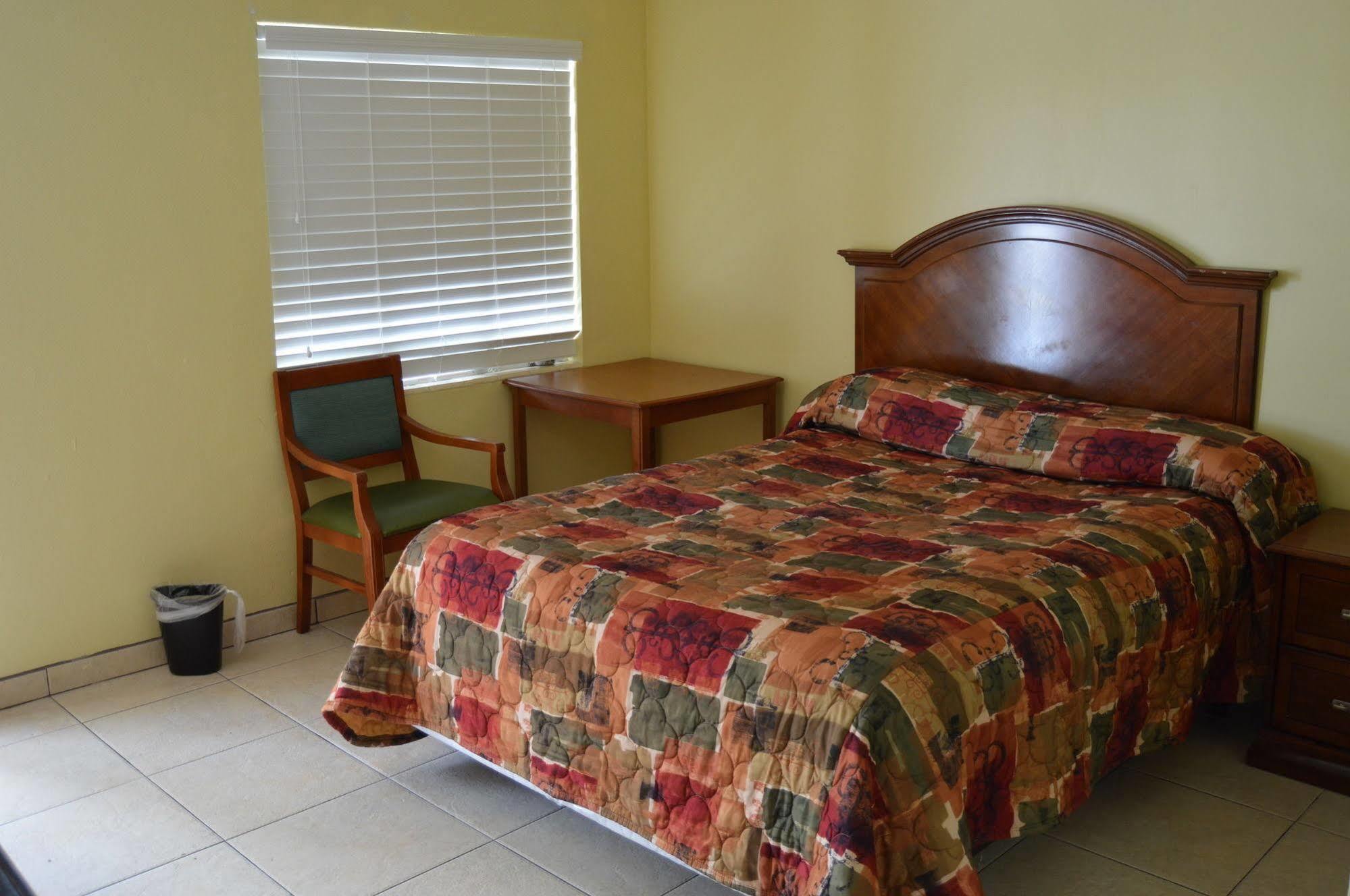 Siesta Inn Sarasota - Indian Beach Buitenkant foto